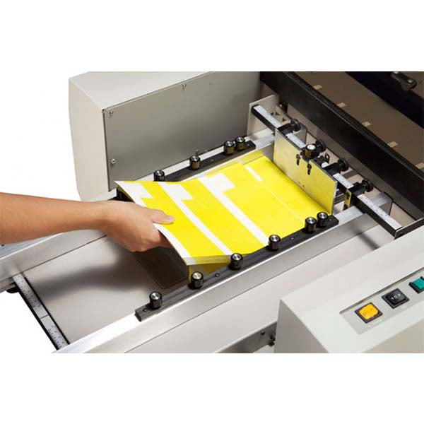 Formax FD 4400 Cut-Sheet Burster